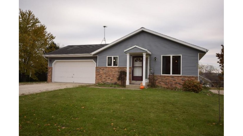 407 Ann Marie Ave Iron Ridge, WI 53035 by Emmer Real Estate Group $158,500