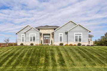 W1738 Windmor Dr, Sheboygan, WI 53083