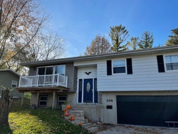 105 Riverview Hgts, Mayville, WI 53050-1236