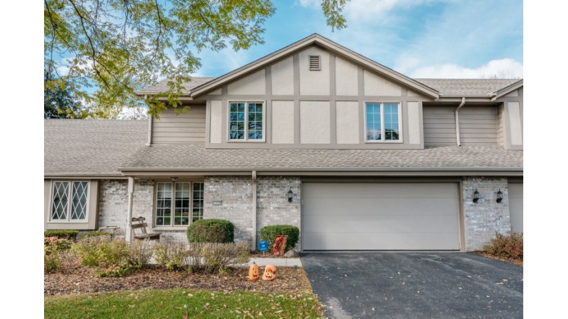 17800 Caribou Pass B Brookfield, WI 53045-2041 by Shorewest Realtors $299,900