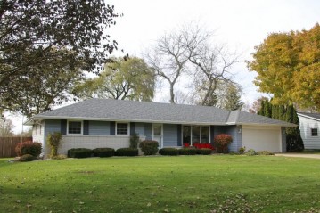 2420 Beck Dr, Rochester, WI 53185-5102