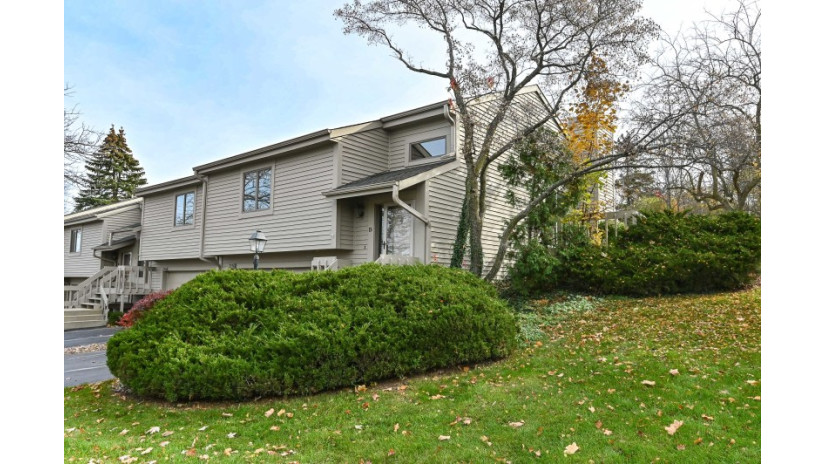 2936 Madison St D Waukesha, WI 53188 by Shorewest Realtors $210,000