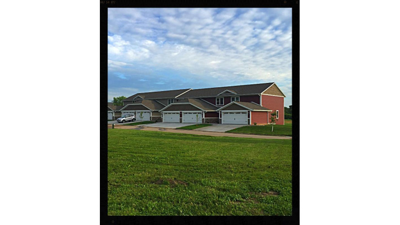 402 Coronado Cir Onalaska, WI 54650 by Bi-State Realty & Appraisals $2,200