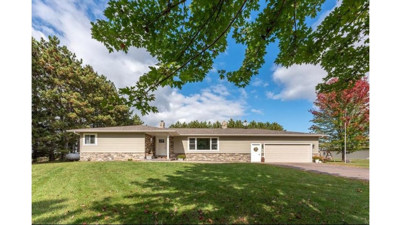 21520 45th Avenue Cadott, WI 54727 by Cb Brenizer/Chippewa $359,900