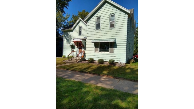 404 Olive Street Chippewa Falls, WI 54729 by Kleven Real Estate Inc $235,000