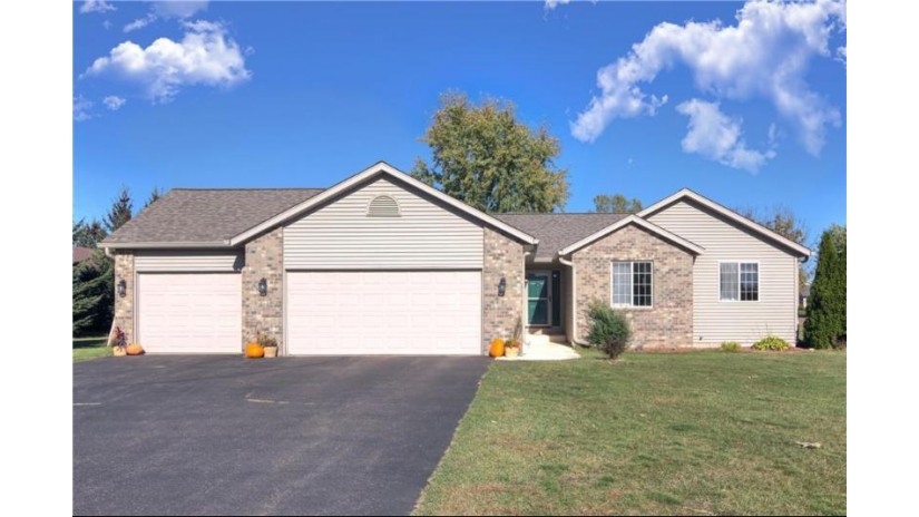 14276 42nd Avenue Chippewa Falls, WI 54729 by Cb Brenizer/Eau Claire $369,900