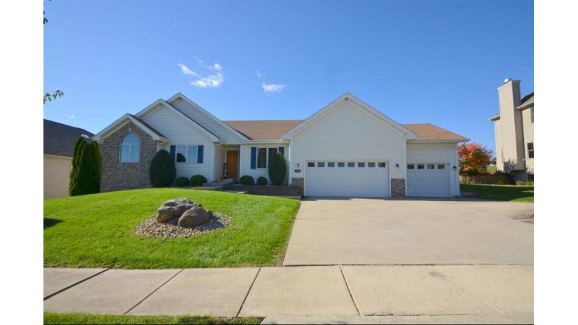 7160 West Ridge Lane Cherry Valley, IL 61016 by Keller Williams Realty Signature $295,000