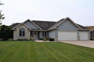 N6588 Carrington Drive, Fond Du Lac, WI 54937-8640