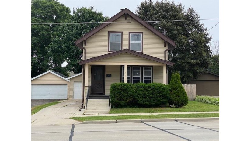 913 S 21st Street Manitowoc, WI 54220 by EXP Realty LLC $75,900