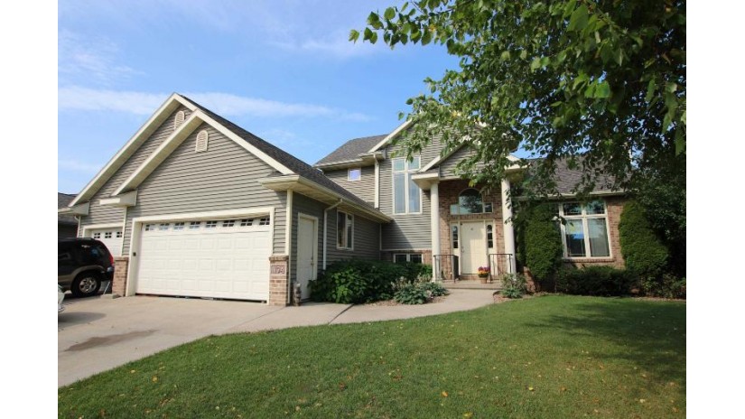 1194 S Park Avenue Fond Du Lac, WI 54935 by Adashun Jones, Inc. - OFF-D: 920-923-4433 $314,900