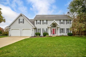 2837 Waubenoor Court, Allouez, WI 54301