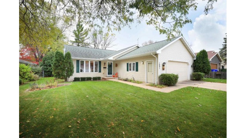 1001 W Taylor Street Appleton, WI 54914 by Coldwell Banker Real Estate Group $239,900