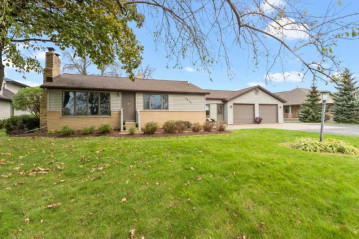 2210 Lost Dauphin Road, DePere, WI 54115-9133