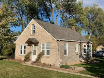 N8115 Lakeshore Drive, Friendship, WI 54937