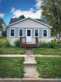 309 5th St W, Washburn, WI 54891