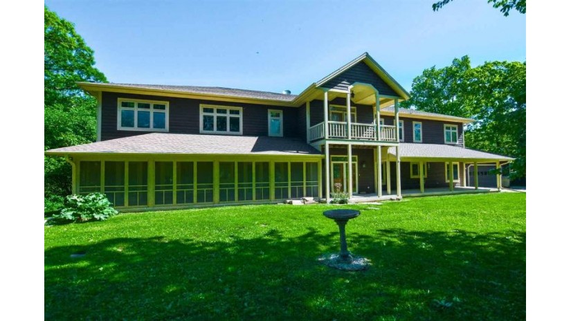 W1484 Spring Grove Rd Green Lake, WI 54971 by Better Homes And Gardens Real Estate Special Prope $1,549,000