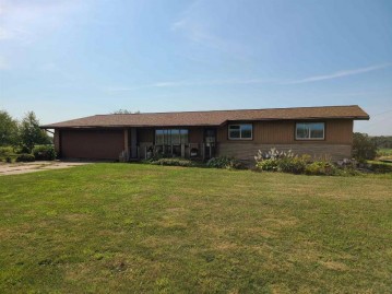 W1481 Shanghai Rd, Spring Grove, WI 53550