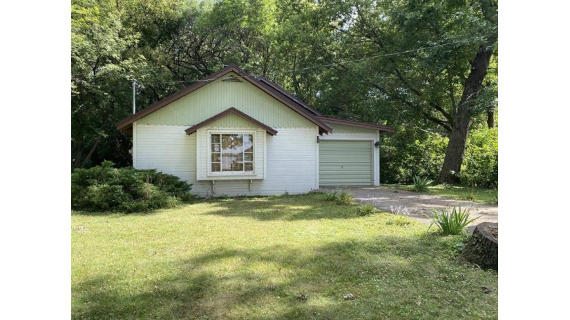 W9244 S Sunset Point Rd Beaver Dam, WI 53916 by Sue Braemer Real Estate, Llc $79,900