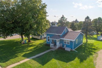 220 N Lincoln St, Lancaster, WI 53813