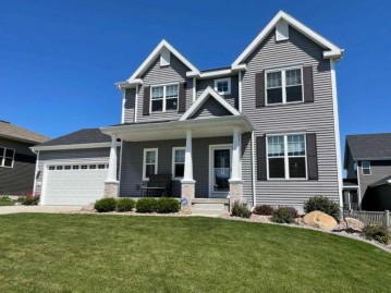 6014 Little Bluestem Dr, McFarland, WI 53558