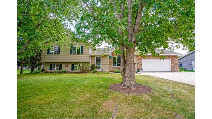 4520 Sandpiper Tr Cottage Grove, WI 53527 by Build Realty Network, Llc $424,900