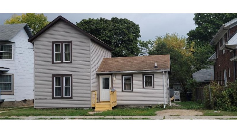 433 S Jackson St Janesville, WI 53548 by Century 21 Affiliated $104,900