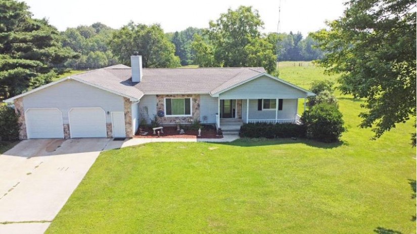 N7658 8th Ave Clearfield, WI 53950 by First Weber Inc $349,900