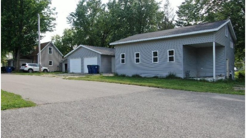 415 Tower Street Birnamwood, WI 54414 by Smart Move Realty $99,999