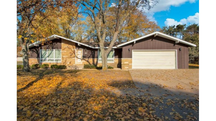 3000 Jordan Lane Stevens Point, WI 54481 by First Weber $235,000