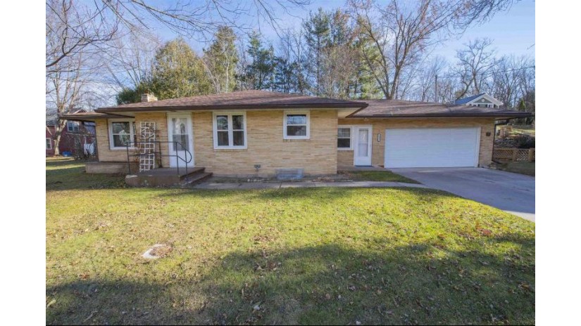 152 South Street Amherst, WI 54406 by Homepoint Real Estate Llc $179,900