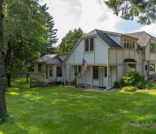 3976 Main St, Fish Creek, WI 54212