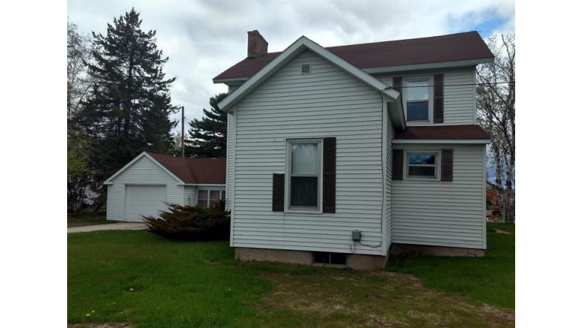 937 & 941 State St Marinette, WI 54143 by Broadway Real Estate $169,900