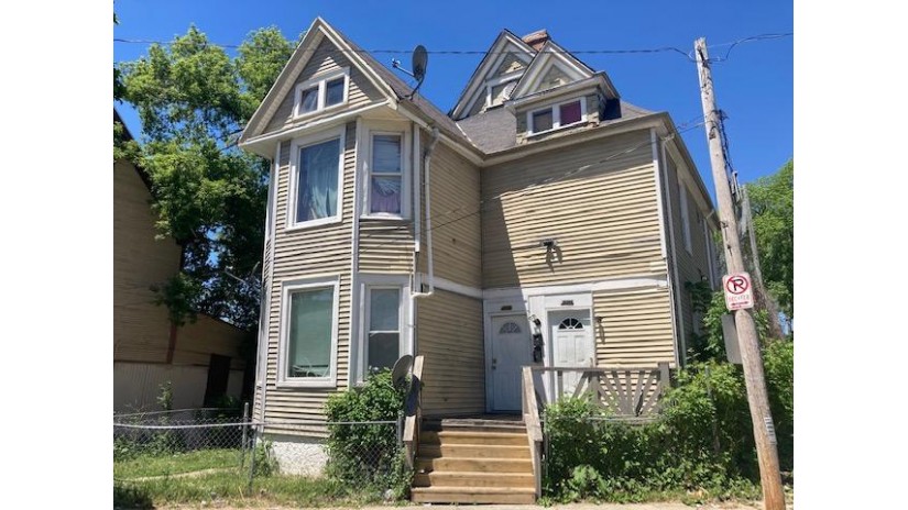 2013 N 41st St 2015 Milwaukee, WI 53208-1856 by Worth Realty $40,000
