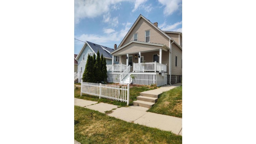 1320 Madison Ave South Milwaukee, WI 53172 by NextHome Success-Ft Atkinson $229,900