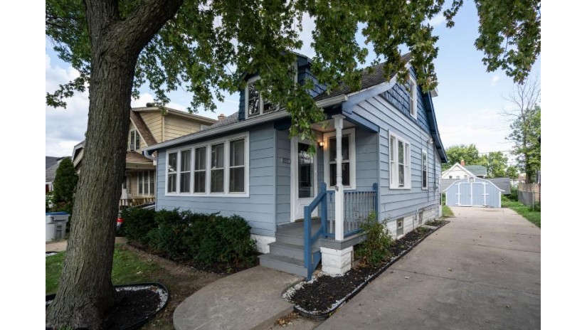 2818 N 59th St Milwaukee, WI 53210-1504 by Reign Realty $115,000