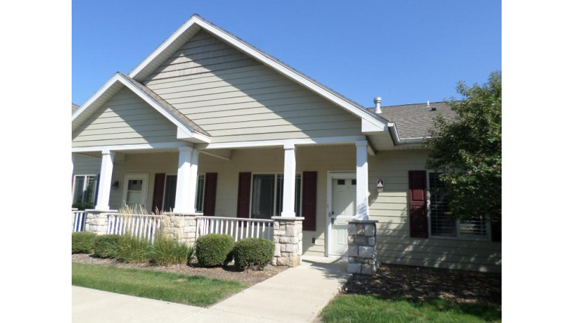 2940 21st St 3 Kenosha, WI 53140 by Bear Realty , Inc. Ken $189,900