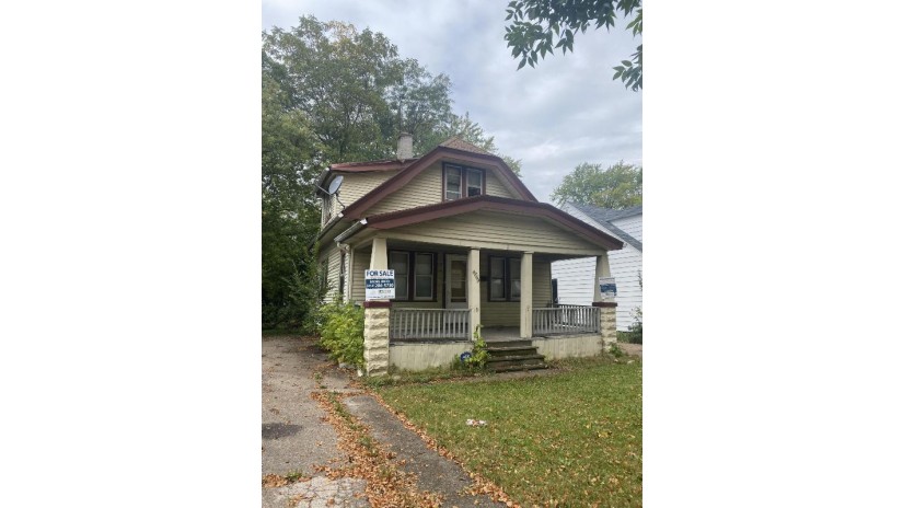 4869 N 57th St Milwaukee, WI 53218 by Ogden & Company, Inc. $36,000