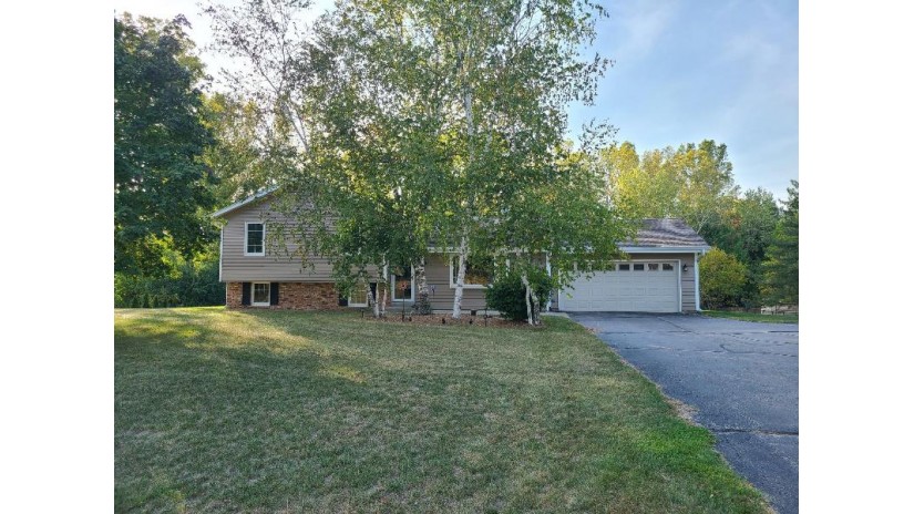 W312S8745 Cherokee Pass Mukwonago, WI 53149 by Compass RE WI-Lake Country $379,900