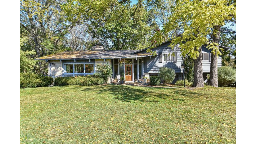 15220 Woodbridge Rd Brookfield, WI 53005 by Coldwell Banker HomeSale Realty - Wauwatosa $449,900
