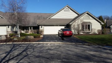 N14W30234 High Ridge Rd, Delafield, WI 53072