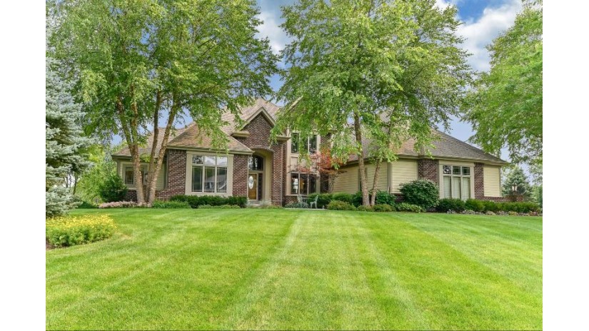 12936 N Cobblestone Ct Mequon, WI 53097 by Compass RE WI-Northshore $1,185,000