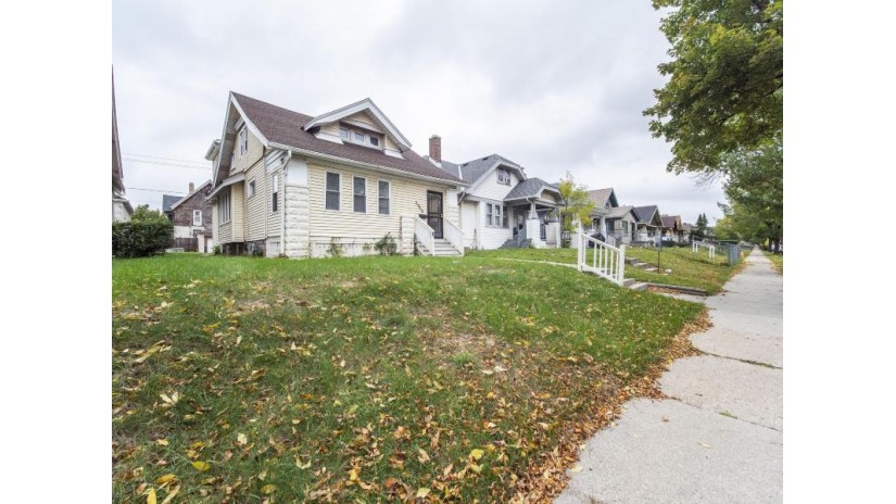 2909 N 36th St Milwaukee, WI 53210-1927 by Realty Executives Integrity~NorthShore $99,900