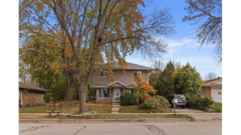 5384 S 9th St Milwaukee, WI 53221-3631 by Keller Williams Realty-Milwaukee Southwest $270,000