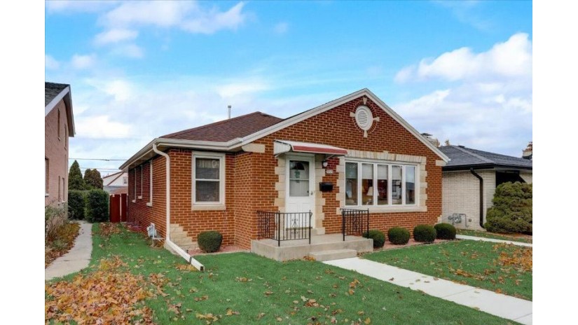 3920 E Holmes Ave Cudahy, WI 53110 by First Weber Inc - Brookfield $234,900