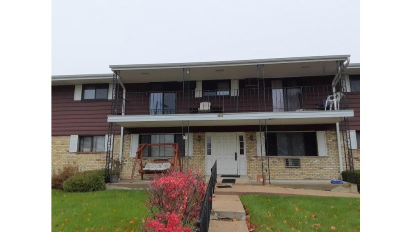 8322 W Howard Ave 7 Milwaukee, WI 53220 by First Weber Inc- Greenfield $79,900