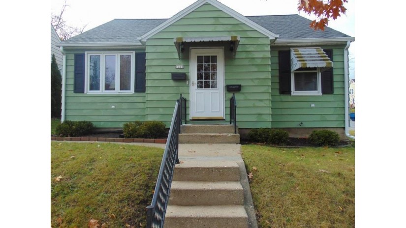 1704 S 9th St Sheboygan, WI 53081 by RE/MAX Universal $109,900