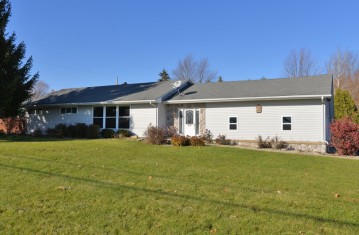 510 15th Ave, Union Grove, WI 53182-1632