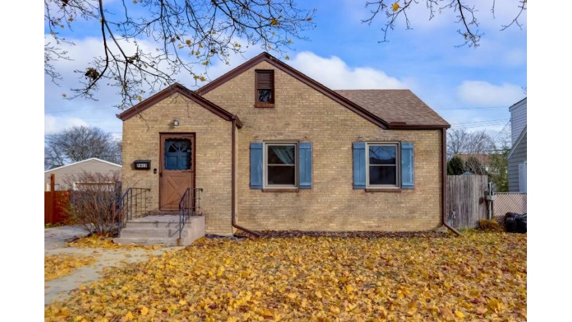 7813 29th Ave Kenosha, WI 53143 by Redfin Corporation $160,000