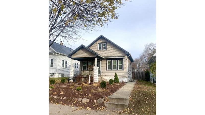 2930 S 32nd St Milwaukee, WI 53215-3617 by Riverwest Realty Milwaukee $124,900