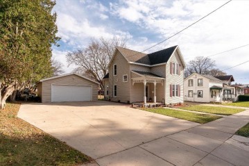 211 Ramsland St, Westby, WI 54667